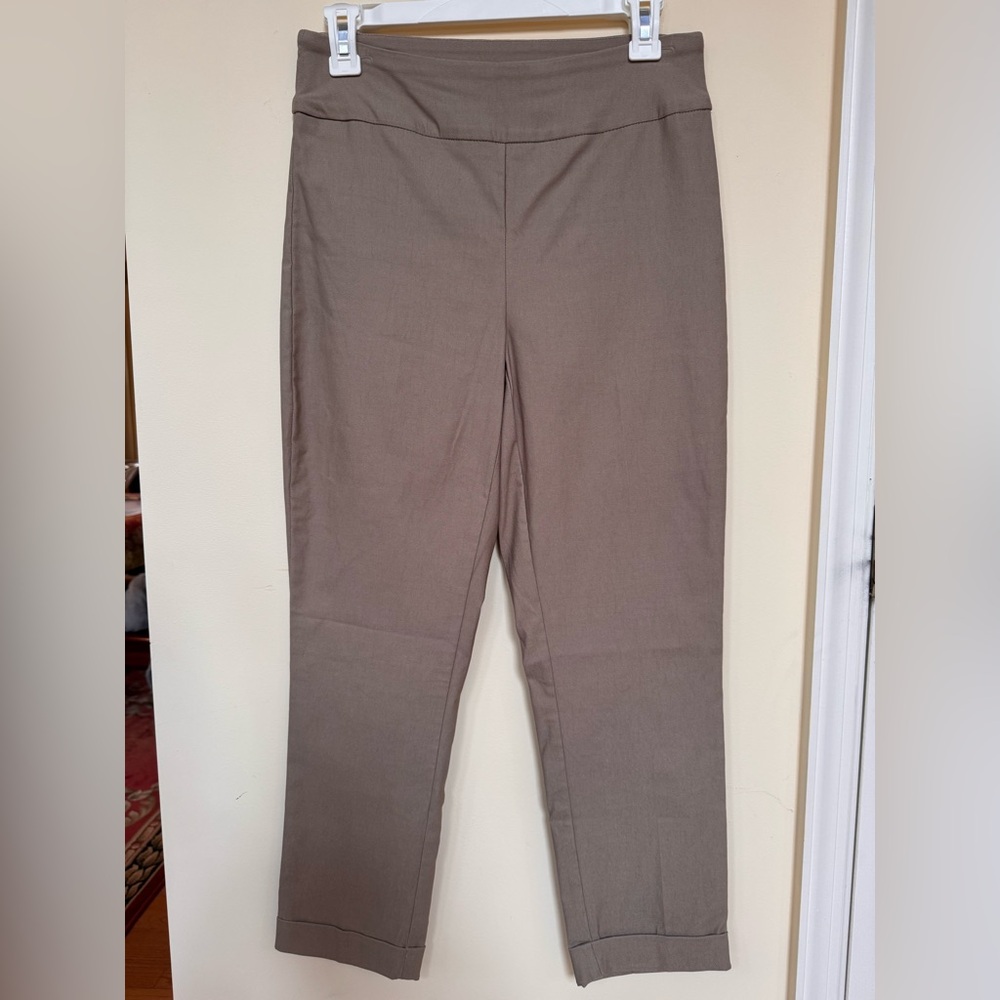 NWOT Tribal Fia Cuffed Cropped Pants women’s size 6 beige